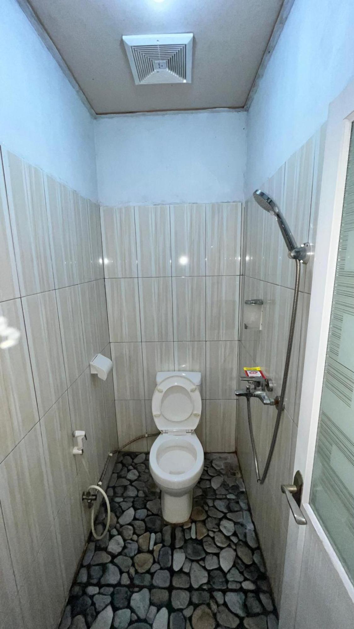 Ferienwohnung Belitung Backpacker Tanjung Pandan Exterior foto